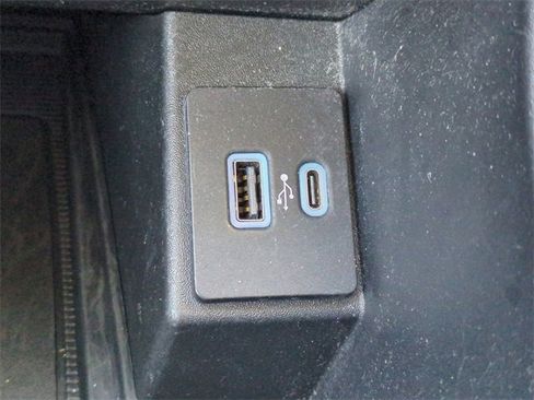 Certified 2022 Ford Edge SEL w/ Convenience Package image 22