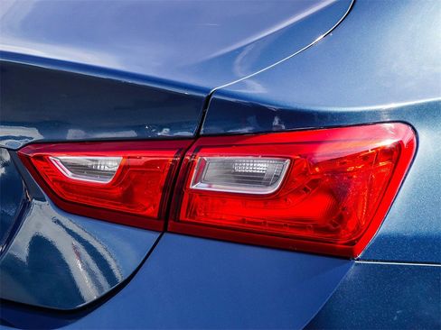 Used 2024 Chevrolet Malibu LT image 7