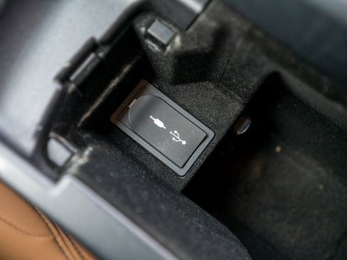 Used 2017 Lexus IS 200t image 31