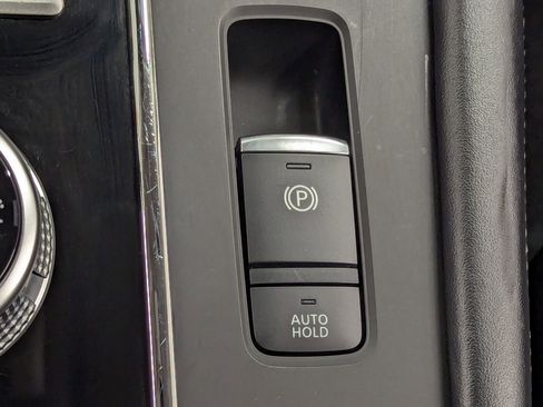 Used 2024 Mitsubishi Outlander SE image 32