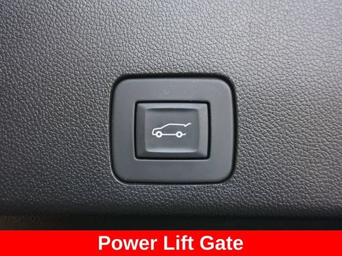Used 2021 Buick Encore GX Essence AWD/4WD image 19