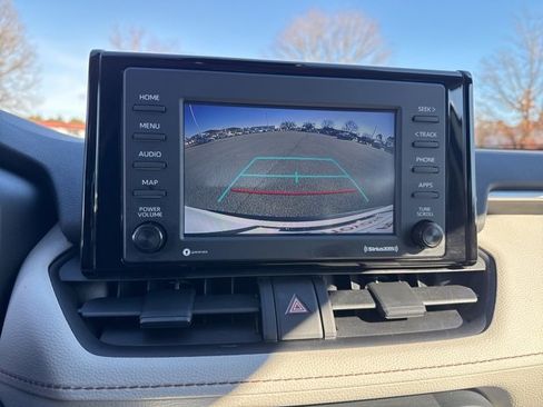 Used 2022 Toyota RAV4 XLE image 33