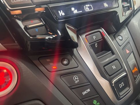 Used 2024 Honda Odyssey EX-L image 25