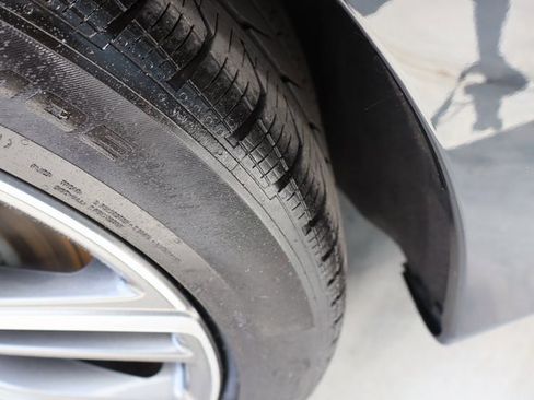 Used 2025 Mercedes-Benz E 350 4MATIC Sedan image 51