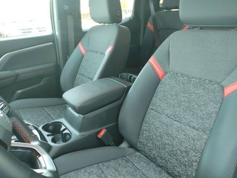 Used 2024 Chevrolet Colorado Z71 w/ Z71 Convenience Package 2 image 23