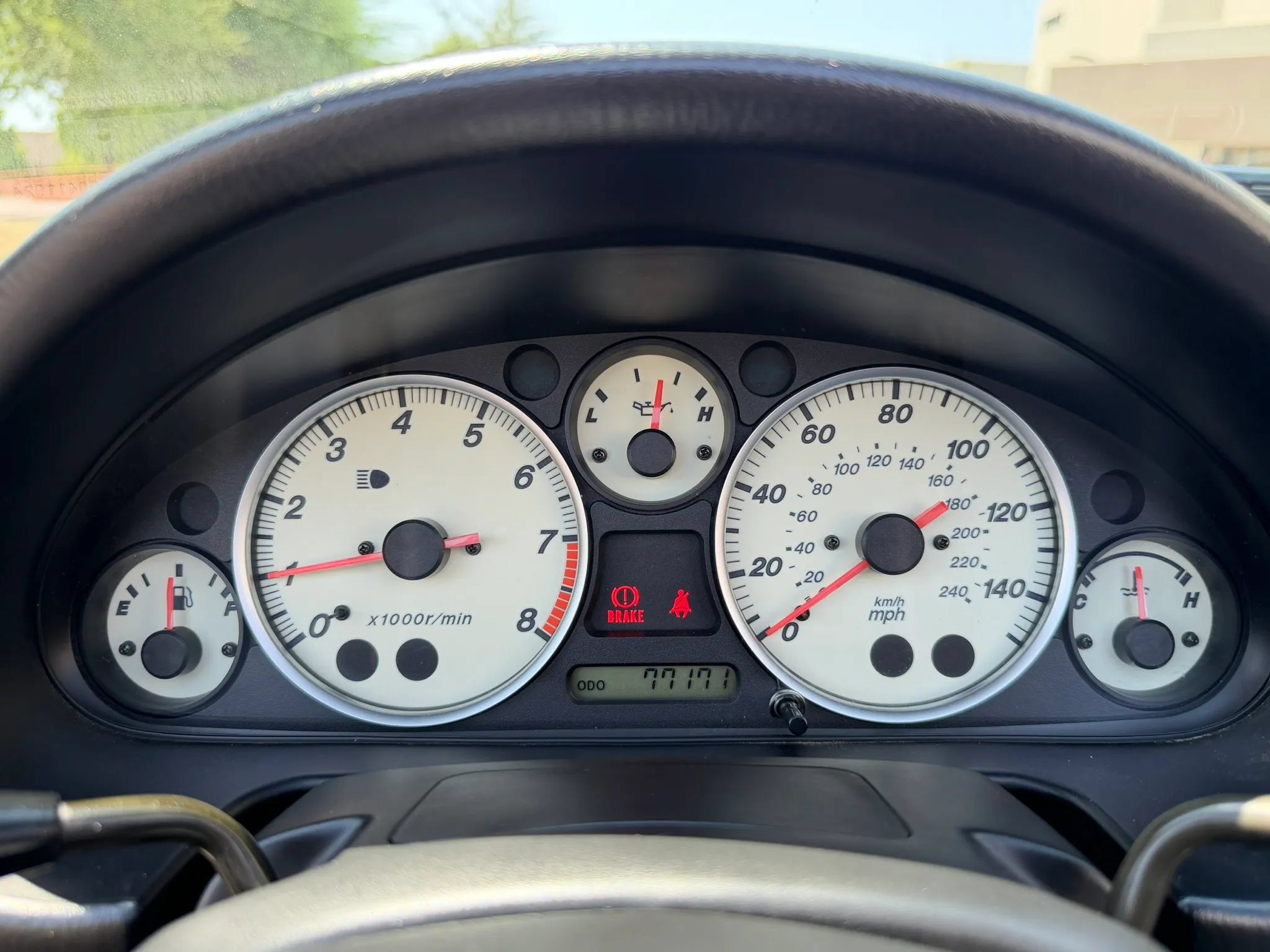 Used 2005 MAZDA MX-5 Miata LS RWD image 17
