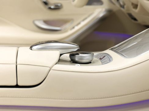 Used 2017 Mercedes-Benz S 550 Cabriolet image 73