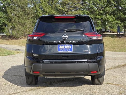 New 2026 Nissan Rogue SV w/ SV Premium Package image 10