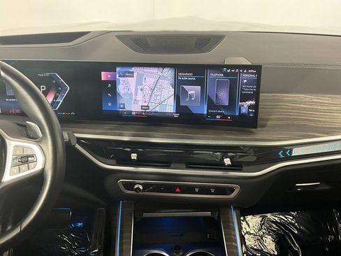Used 2023 BMW X7 xDrive40i w/ Executive Package image 11
