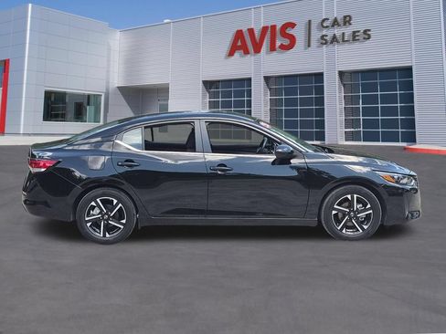 Used 2025 Nissan Sentra SV FWD image 5