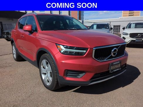 Used 2020 Volvo XC40 T5 Momentum w/ Protection Package Premier AWD/4WD image 1