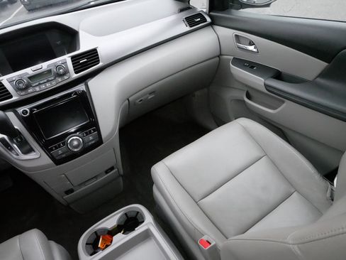 Used 2015 Honda Odyssey EX-L image 11