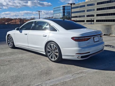 Used 2023 Audi A8 L 3.0T image 10