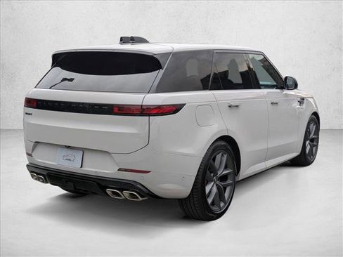 New 2025 Land Rover Range Rover Sport Dynamic SE image 2