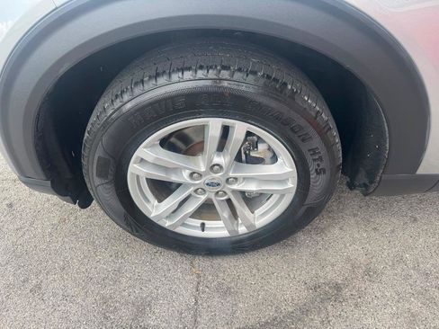 Used 2023 Ford Explorer 2WD image 9