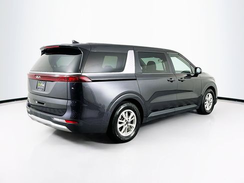 Used 2024 Kia Carnival LX image 9