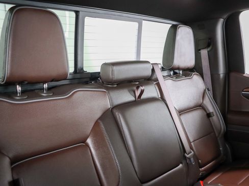 Used 2025 GMC Sierra 1500 Denali w/ Technology Package AWD/4WD image 31