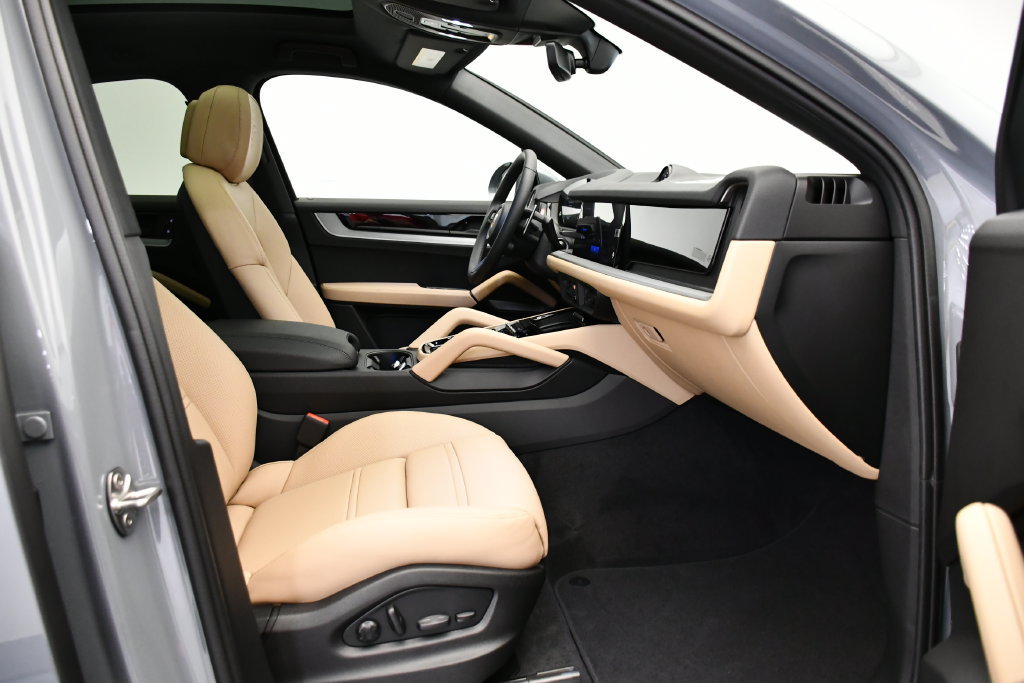 Certified 2026 Porsche Cayenne Coupe AWD/4WD image 53