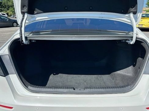Used 2023 Honda Accord Touring image 9