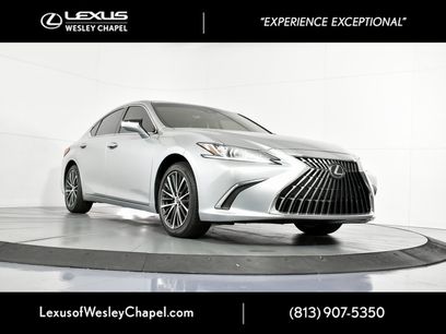 New 2025 Lexus ES 350 w/ Premium Package