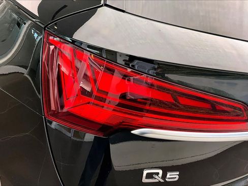 Used 2023 Audi Q5 2.0T Premium w/ Convenience Package image 29