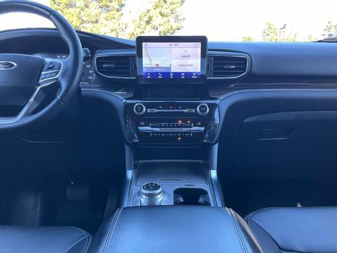Used 2021 Ford Explorer Limited w/ Equipment Group 301A image 35