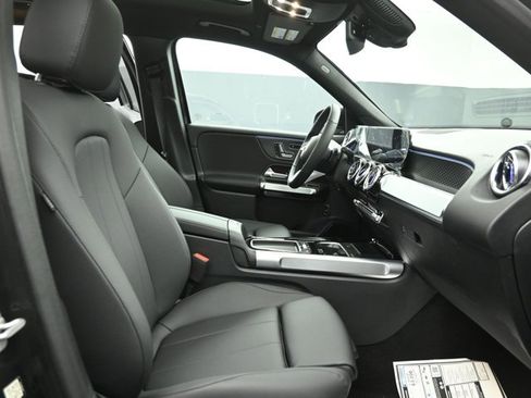 New 2026 Mercedes-Benz GLB 250 4MATIC image 27