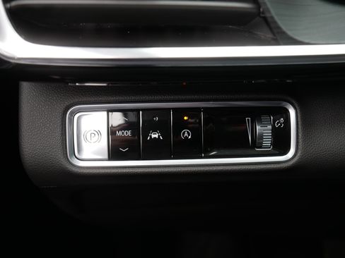 Used 2025 Buick Envision Preferred image 26