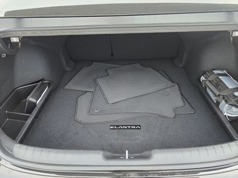 New 2026 Hyundai Elantra Limited image 30