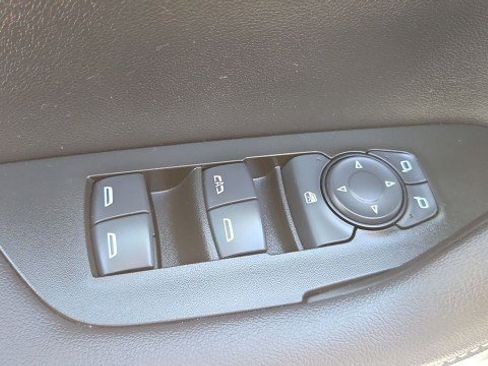 Used 2025 Chevrolet Blazer LT image 23