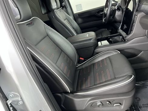 Used 2025 GMC Yukon AT4 Ultimate AWD/4WD image 29