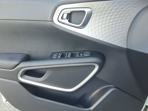 New 2025 Kia Soul LX image 14