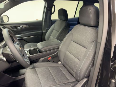 New 2026 Chevrolet Traverse LT w/ Sun and Wheel Package image 4