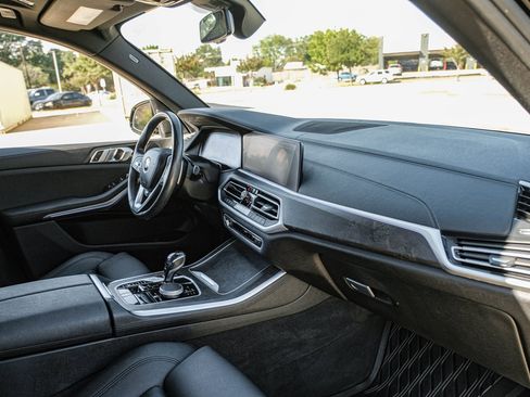 Used 2021 BMW X5 xDrive40i w/ Convenience Package image 11