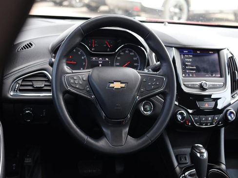 Used 2019 Chevrolet Cruze Premier w/ Driver Confidence II Package image 9