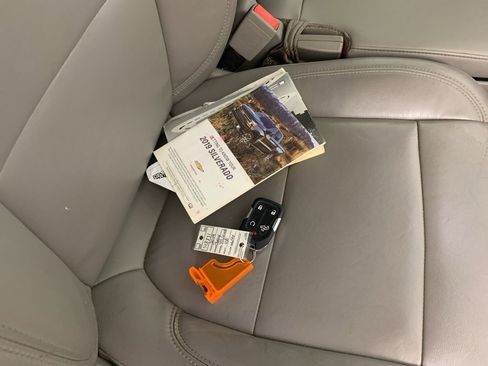 Used 2019 Chevrolet Silverado 1500 LT w/ All-Star Edition image 43