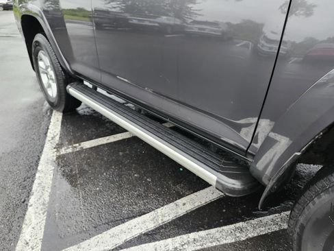 Used 2018 Toyota 4Runner SR5 Premium AWD/4WD image 4