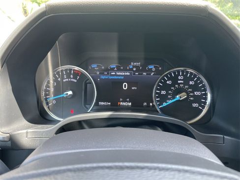 Used 2021 Ford Expedition XLT image 15