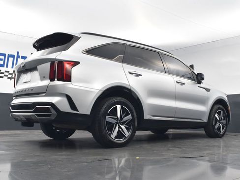 Used 2021 Kia Sorento S FWD image 21