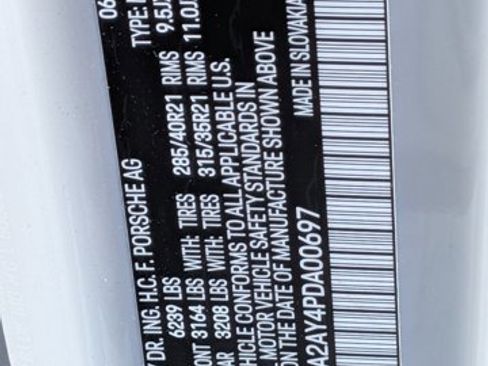 Used 2023 Porsche Cayenne Platinum Edition image 23