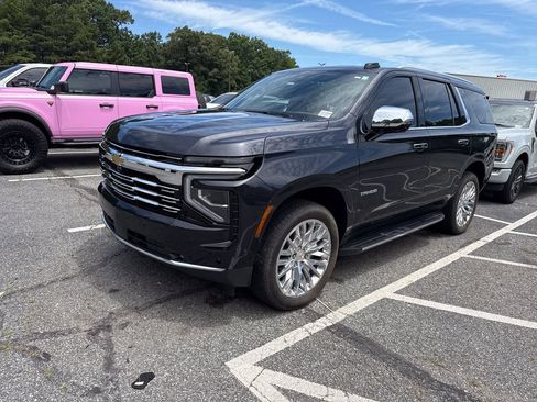 Used 2025 Chevrolet Tahoe Premier w/ Sun And Tow Package AWD/4WD image 7