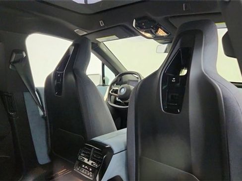 Used 2025 BMW iX xDrive50 image 27