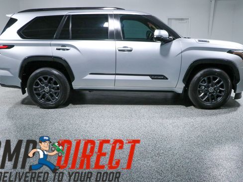 Used 2024 Toyota Sequoia Platinum AWD/4WD image 6