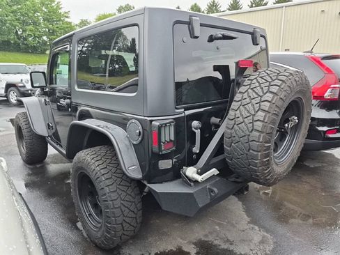 Used 2017 Jeep Wrangler Sport AWD/4WD image 6
