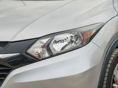 Used 2016 Honda HR-V EX image 6