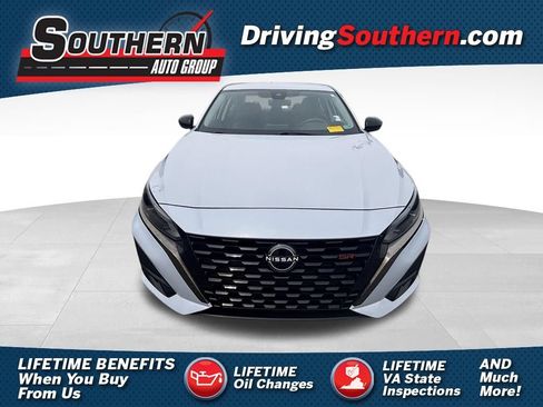 Used 2024 Nissan Altima 2.5 SR FWD image 1