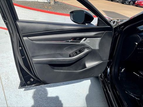 Used 2025 MAZDA MAZDA3 Hatchback w/Premium Plus Pkg AWD/4WD image 19