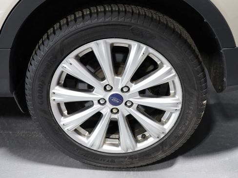Used 2017 Ford Escape Titanium AWD/4WD image 41