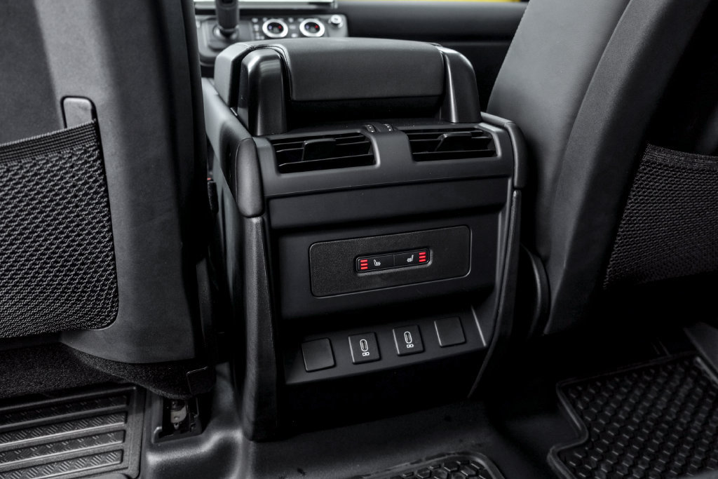 New 2026 Land Rover Defender 110 AWD/4WD image 18