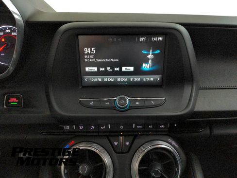 Used 2016 Chevrolet Camaro LT RWD image 33